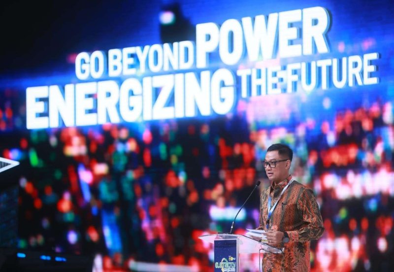 Direktur Utama PLN, Darmawan Prasodjo saat pembukaan ajang Electricity Connect 2024 di Jakarta Convention Center pada Rabu (20/11/2024).