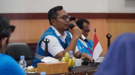 Manager PLN UP3 Yogyakarta, menyambut kehadiran peserta Touring MG EVC di kantor PLN UP3 Yogyakarta pada Sabtu (22/11/2024)