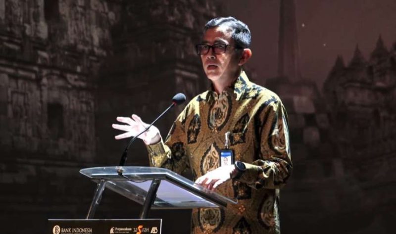 Kepala Kantor Perwakilan BI Jateng, Rahmat Dwisaputra menyampaikan sambutan dalam Bedah Buku Rahasia Nusantara di Gedung Radjawali Semarang Cultural Center, Selasa (26/11/2024). 