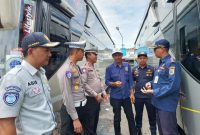 Jelang Nataru Satlantas Polres Demak dan Dishub Lakukan Ramp Check Kendaraan.