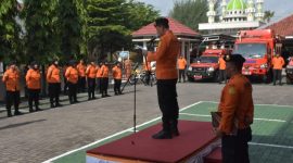 Kepala Kantor Basarnas Semarang, Budiono memimpin apel pembukaan pelaksanaan Siaga SAR Khusus di lingkungan kerja Kantor Pencarian dan Pertolongan Semarang, Rabu (18/12/24).