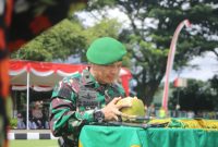 Kapok Sahli Pangdam IV/Diponegoro, Brigjen TNI Zainul Bahar, pimpin upacara peringatan Hari Juang Infanteri ke-76 di Lapangan Rindam IV/Diponegoro, Kamis (29/12/24).