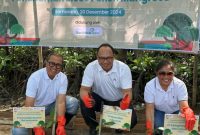 Pasar Modal Salurkan Bantuan untuk Lingkungan dan Dukung Program Pemerintah pada Sektor Pendidikan di Semarang, Jumat (20/12/24).