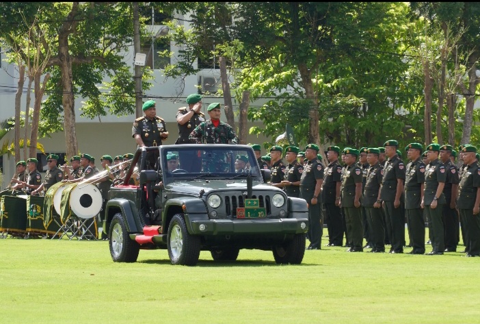 Akmil Gelar Apel Serah Terima Personel Organik dan Taruna di Lapangan Pancasila Akmil,  Jumat (17/1/2025).