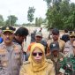 Bupati Demak, Eisti'anah bersama Kapolres Demak, AKBP Ari Cahya Nugraha dan Dandim 0716 Demak, Letkol Kav Maryoto melakukan pengecekan lokasi banjir yang melanda beberapa desa di Kecamatan Kebonagung dan Guntur Kabupaten Demak, Selasa (21/1/2025).