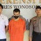 S (34), warga Kelurahan/Kecamatan Selomerto, diduga melakukan perjudian online menggunakan perangkat elektronik.