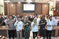 Bupati Demak, Eisti’anah (tengah), saat menghadiri Sosialisasi Program Makan Bergizi Gratis di Gedung Bina Praja, Rabu (22/1/2025).