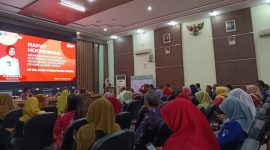 Bupati Demak, Eistianah membuka rapat koordinasi Program Pemeriksaan Kesehatan Gratis (PKG) di gedung Grhadika Bina Praja, Kamis (23/1/2025).