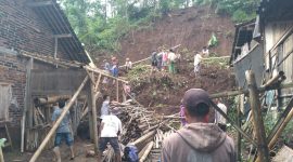 Hujan Deras, Picu Lonsor di Desa Windusari, Kabupaten Magelang.