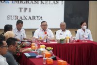 Kemenkum Jateng Gelar Rapat Pemantauan dan Evaluasi MPD, di Surakarta, Rabu (5/2/2025).