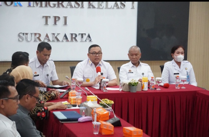 Kemenkum Jateng Gelar Rapat Pemantauan dan Evaluasi MPD, di Surakarta, Rabu (5/2/2025).