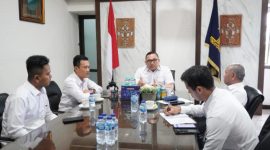 Kakanwil Kemenkum Jateng, Heni Susila Wardoyo (tengah) menerima utusan dari Universitas Dian Nuswantoro (UDINUS), Rabu (12/2/2025).