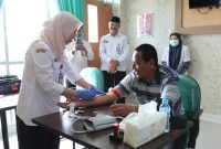Calon bupati (cabup) terpilih, Harno, menjalani tes kesehatan di RSUD dr. R. Soetrasno Rembang pada Rabu (12/2/2025).