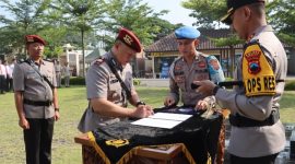 Kapolres Demak, AKBP Ari Cahya Nugraha pimpin Sertijab Wakapolres dan Kasat Reskrim Polres Demak,
di lapangan Wicaksana Laghawa, Kamis (13/2/2025).