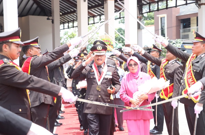 Gelar Pelepasan Anggota Purna Tugas Polres Demak, Kamis (13/2).