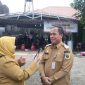 Pelaksana Tugas (Plt) Kepala Dinsos P2PA Demak, Agus Herawan saat diwawancarai.