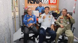 Para Narasumber usai Talk show sosislisasi Rokok Ilegal di studio Radio Suara Kota Wali 104.8 Fm, Senin (17/2/25).