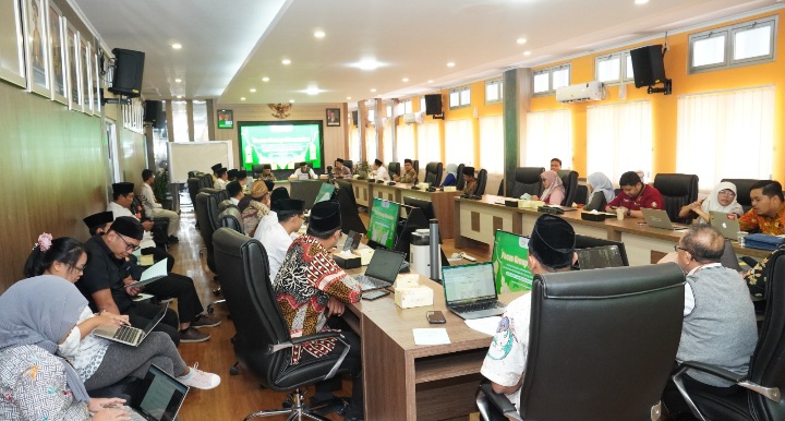 Forum Pakar Nahdlatul Ulama Jawa Tengah” yang diselenggarakan atas kerjasama PWNU Jawa Tengah, Lakpesdam PWNU Jawa Tengah dan Fakultas Ilmu Sosial dan Ilmu Politik Universitas Diponegoro, Kamis (13/2/2025).