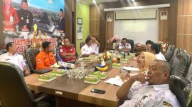 Rapat koordinasi dan evaluasi terkait penanganan banjir yang melanda wilayah Demak, khususnya di Kecamatan Bonang, Karangtengah, dan Sayung, Rabu (19/2/2025).