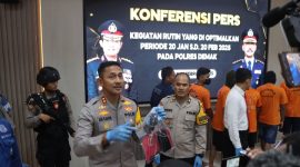 Kapolres Demak, AKBP Ari Cahya Nugraha,saat konferensi pers di Polres Demak, Jum'at (21/2/2025).