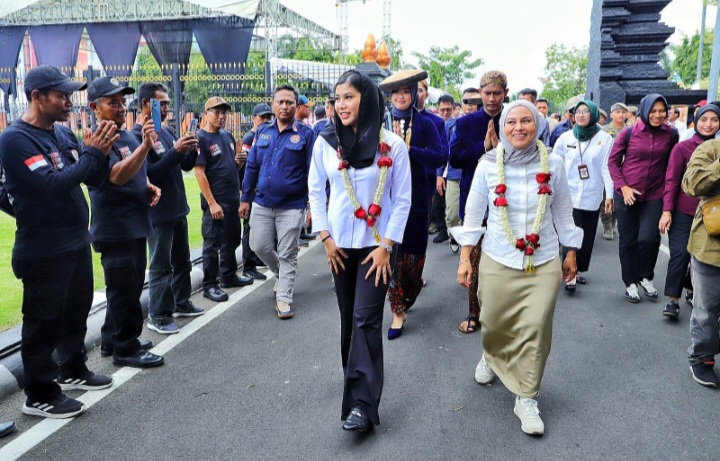 Wakil Bupati Bellinda Disambut Meriah Masyarakat Kudus, Jumat (21/2).