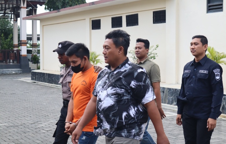 Seorang pengedar Narkotika jenis Sabu, berinisial MRM (27), warga Kecamatan Karangtengah ditangkap Satresnarkoba Polres Demak.