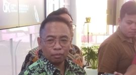 Kepala OJK Provinsi Jawa Tengah, Sumarjono saat diwawancarai wartawan diacara media briefing di kantornya, Selasa (25/2/2025).