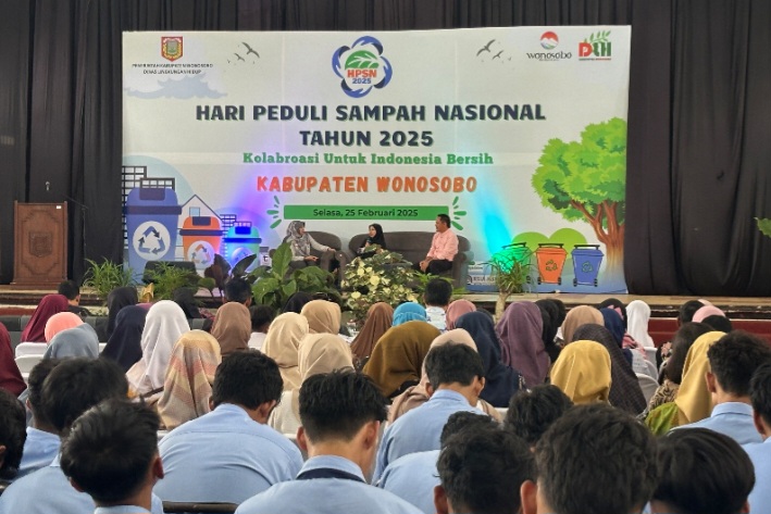 Wakil Bupati Wonosobo, Amir Husein saat menghadiri acara puncak peringatan Hari Peduli Sampah Nasional 2025 di Gedung Sasana Adipura, Selasa (25/2/2025).
