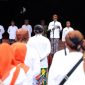Sekretaris Daerah Kabupaten Kudus, Revlisianto Subekti memimpin Apel dalam rangka Tradisi Dandangan di Halaman Pendapa Kabupaten Kudus, Jumat (28/2/2025).
