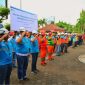 Sebanyak 80 petugas PLN UP3 Pekalongan Apel Siaga Pengamanan Suplai Kelistrikan dan Cek Kondisi Alat di Halaman Kantor PLN UP3 Pekalongan, Jumat (28/2/2025).
