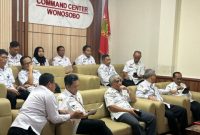 Bupati Wonosobo, Afif Nurhida
Sekretaris Daerah, serta jajaran perangkat daerah Kabupaten Wonosobo menghadiri acara peluncurkan Indikator Indeks Pencegahan Korupsi Daerah (IPKD) secara daring.