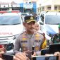 Kapolres Demak, AKBP Ari Cahya Nugraha, saat diwawancarai awak media usai Apel Pasukan Operasi Ketupat Candi 2025, di Lapangan Wichaksana Laghawa Polres Demak, Jum'at (21/3).