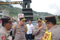 Kapolres Wonosobo, AKBP M.Kasim Akbar Bantilan melakukan pengecekan jalur wisata menuju kawasan Dieng, Rabu (26/3).