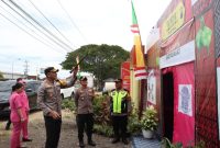 Kapolres Demak, AKBP Ari Cahya Nugraha, didampingi Ketua Bhayangkari Cabang Demak, Ny. Victoria Ari, mengunjungi Pos Pengamanan Lebaran Idul Fitri 1446 Hijriyah di wilayah Kabupaten Demak, Sabtu (29/3/2025).