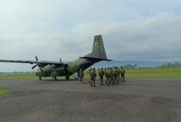 Sebanyak 24 Taruna Akademi Militer Tingkat IV mengikuti kegiatan Aplikasi Penerjunan Wingday ke-6 Pusdiklatpassus, Batujajar, Kamis (27/3/2025).