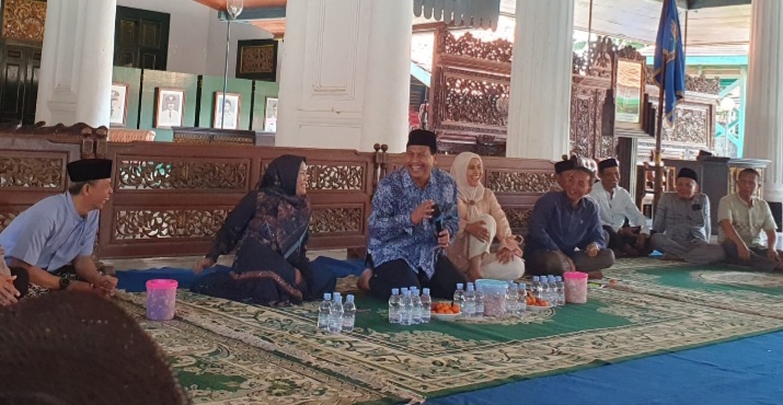 Bupati Rembang H. Harno membuka ruang silaturahmi atau halal bihalal di rumah dinas dan pendapa Kabupaten Rembang, Kamis (3/4/2025).
