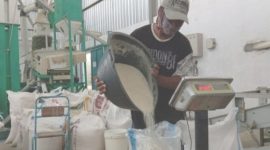 Rice milling unit yang dikelola Koperasi Produsen Gatos Bumi Jawi, menerapkan teknologi pengeringan gabah vertical dryer.