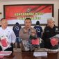 Wakapolres Demak, Kompol Satya Adi Nugroho (tengah), saat gelar perkara kasus pencabulan anak dibawah umur yang berlangsung di Pendopo Parama Satwika Polres Demak, Selasa (15/4/2025) siang.
