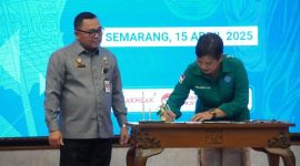 Penandatanganan Perjanjian Pelaksanaan Bantuan Hukum dan Perjanjian Kinerja Tahun Anggaran 2025, berlangsung di Aula Kresna Basudewa, Kanwil Kemenkum Jateng, Selasa (15/4).