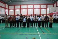 Sebanyak 648 CASN, yang terdiri dari 101 CPNS dan 547 PPPK, secara resmi menerima SK yang diserahkan langsung oleh Bupati Demak,  Eisti’anah di GOR Sport Center Kalijaga, Kamis (24/04/25).