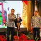 Wali Kota Pekalongan, HA Afzan Arslan Djunaid atau yang akrab disapa Mas Aaf (kiri), resmi terpilih sebagai Ketua Komisariat Wilayah (Komwil) III Asosiasi Pemerintah Kota Seluruh Indonesia (APEKSI) periode 2025–2029.