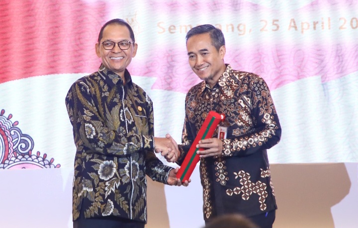 Kepala OJK Provinsi Jawa Tengah Hidayat Prabowo menggantikan pejabat sebelumnya Plt. Kepala OJK Provinsi Jawa Tengah Bambang Hermanto.