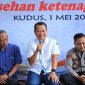 Bupati Kudus, Sam’ani Intakoris, dalam acara Halalbihalal Sarasehan Ketenagakerjaan di Kantor DPC KSPSI Kabupaten Kudus, Kamis (1/5/2025).