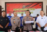 Waka Polres Demak, Kompol Satya Adi Nugraha (yengah) saat gelar perkara di Mapolres Demak, Rabu (28/5/2025) siang.