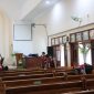 Anggota Polres Demak sedang melakukan sterilisasi gereja yang akan menggelar ibadah Kenaikan Isa Al-Masih.
