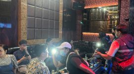 Petugas BNNP Jateng melakukan pemeriksaan fisik terhadap para pengunjung dan Pemandu Lagu  Tempat Hiburan Malam di kota Semarang, pada tanggal 11-12 dan 12-13 Juli 2025. 