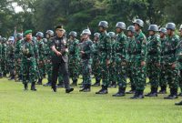 Komandan Rindam IV/Diponegoro Kolonel Inf Hindratno Devidanto,
membuka secara resmi Pendidikan Pertama Bintara (Dikmaba) Infanteri TNI AD Tahun Anggaran 2025, di Lapangan dr. Koesen Hirohoesodo, Rindam IV/Diponegoro, Magelang, Senin (14/7/2025).