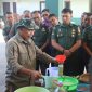 Dandim 0718/Pati, Letkol Arm Timotius Yogi, Perwira Staf bersama para perwakilan Babinsa dari jajaran Koramil mengikuti Sosialisasi Mikroba PA 63 WD 05/Pati dan Praktek Bahan Campuran Mikroba, bersama Prof. Iman Untung, pakar mikroba pertanian asal Lampung di Aula Makodim 0718/Pati, Kamis (24/7/2025).