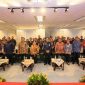 Sebanyak 39 pegawai OJK dari kantor pusat dan daerah mengikuti asesmen sertifikasi yang bertujuan untuk mencetak para profesional yang mampu membangun sistem integritas di unit kerja masing-masing.
