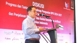 Kepala Eksekutif Pengawas Perbankan OJK, Dian Ediana Rae, dalam Diskusi Perkembangan dan Tantangan Roadmap Penguatan BPD Tahun 2024-2027 yang diadakan oleh Asosiasi Perbankan Daerah (ASBANDA) di Yogyakarta, Kamis (21/8). 
